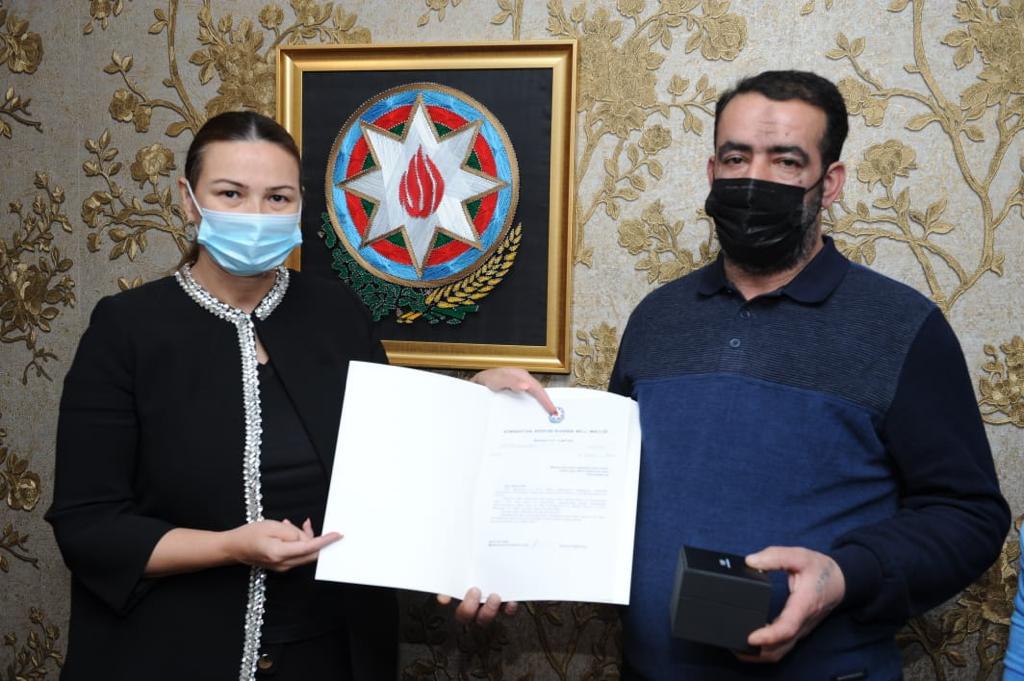 Qənirə Paşayeva şəhid atası ilə görüşdü - FOTO