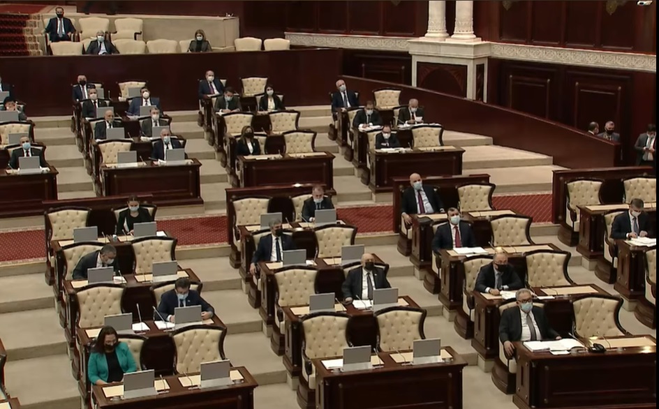 Milli Məclis bu gün son iclasa toplaşır