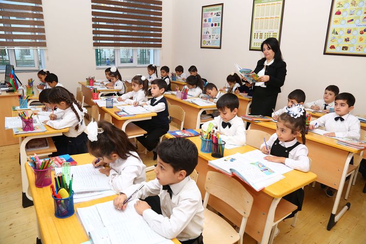 Şagirdlərin yerdəyişməsi dayandırılır