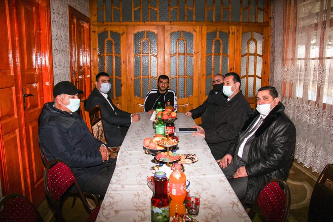 Mirhəsən Seyidov şəhid ailələri və yaralanmış hərbiçilərlə görüşüb - FOTO  