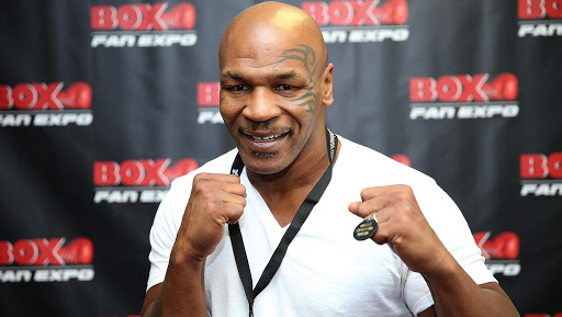 54 yaşlı Tayson rinqə qayıdır