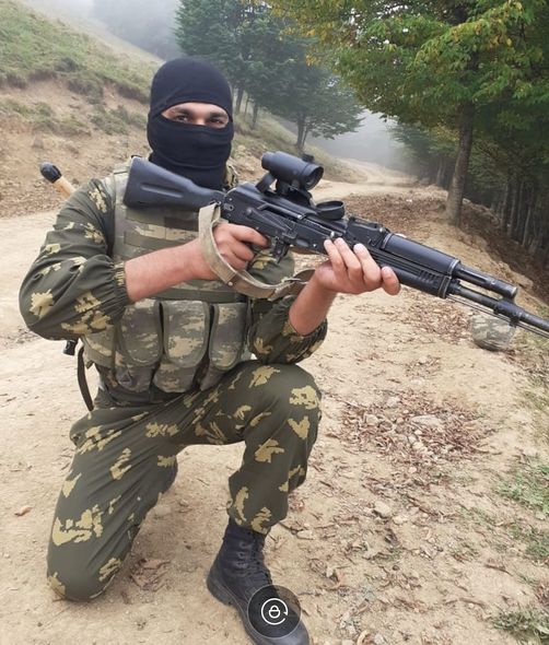 85 gün sonra nəşi gətirilən şəhidin anası oğlunun tabutu qarşısında qurban kəsdi - FOTO
