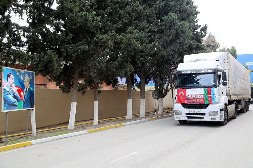 İğdırdan Azərbaycan ordusuna yardım göndərildi - FOTO