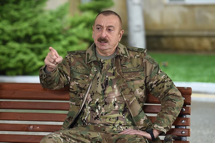 “Ermənistanda revanşist qüvvələr var, biz onların bəyanatlarını diqqətsiz qoya bilmərik” - Ali Baş Komandan