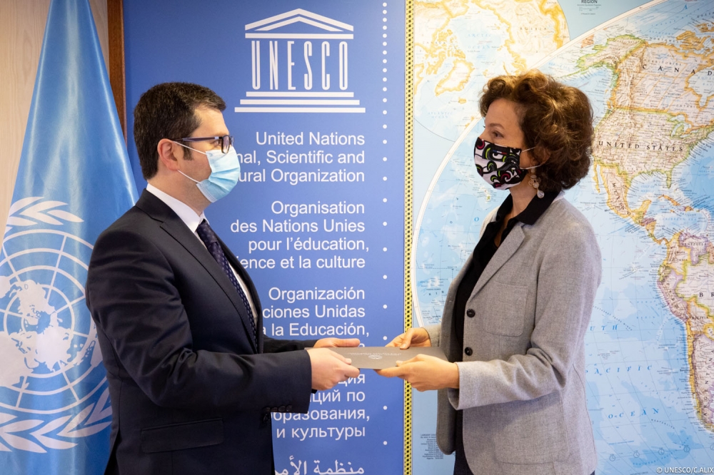 Azərbaycan səfiri etimadnaməsini UNESCO-nun Baş direktoruna təqdim etdi - FOTO