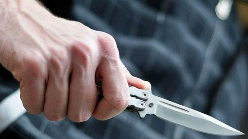Paytaxtda 16 yaşlı oğlan bıçaqlandı