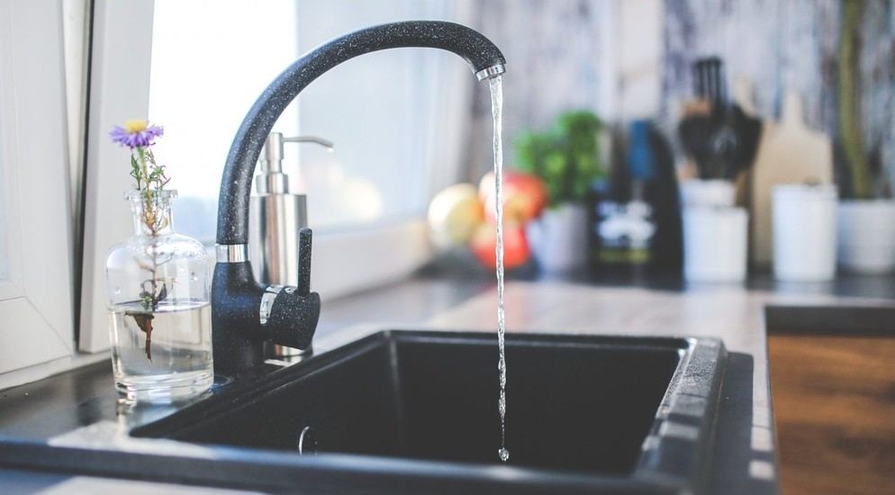 Su kəmərində qəza: Bakının bir hissəsi susuz qaldı