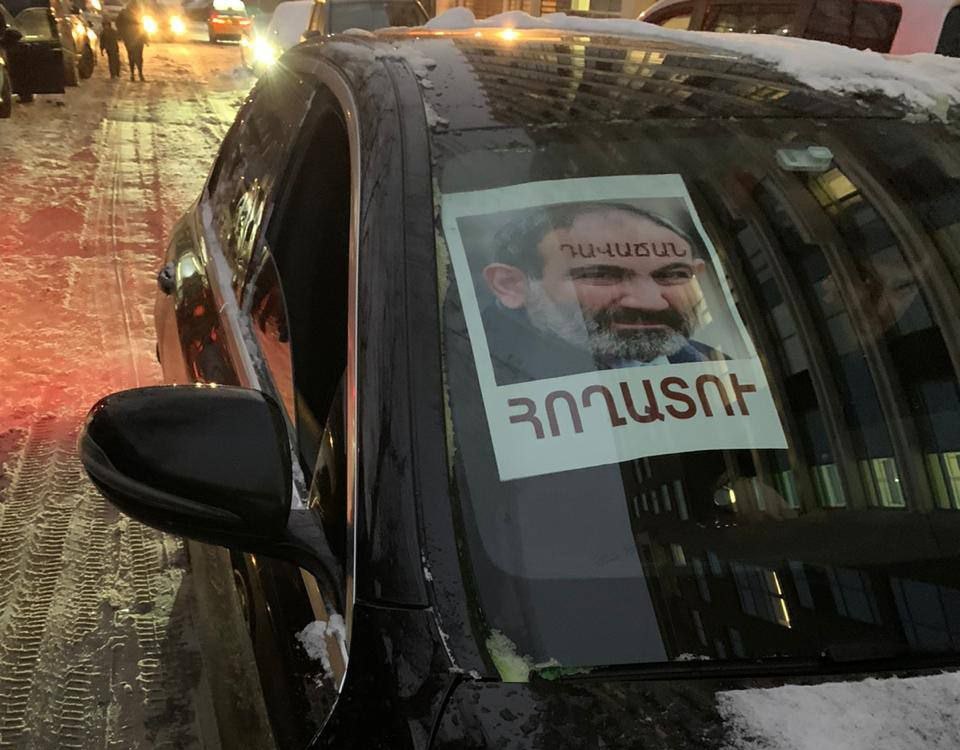 Moskvada Paşinyanın səfərinə etiraz - FOTO