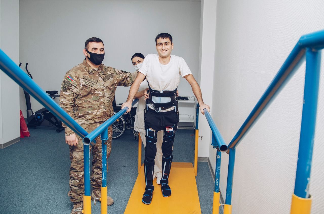 “YAŞAT” Fondu qazilər üçün xaricdən ortopedik cihaz aldı - VİDEO