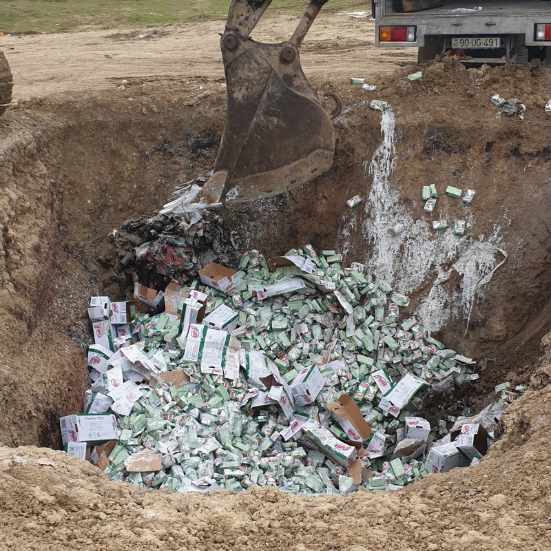 İstehlak üçün yararsız 4,5 ton qaymaq aşkarlandı - FOTO
