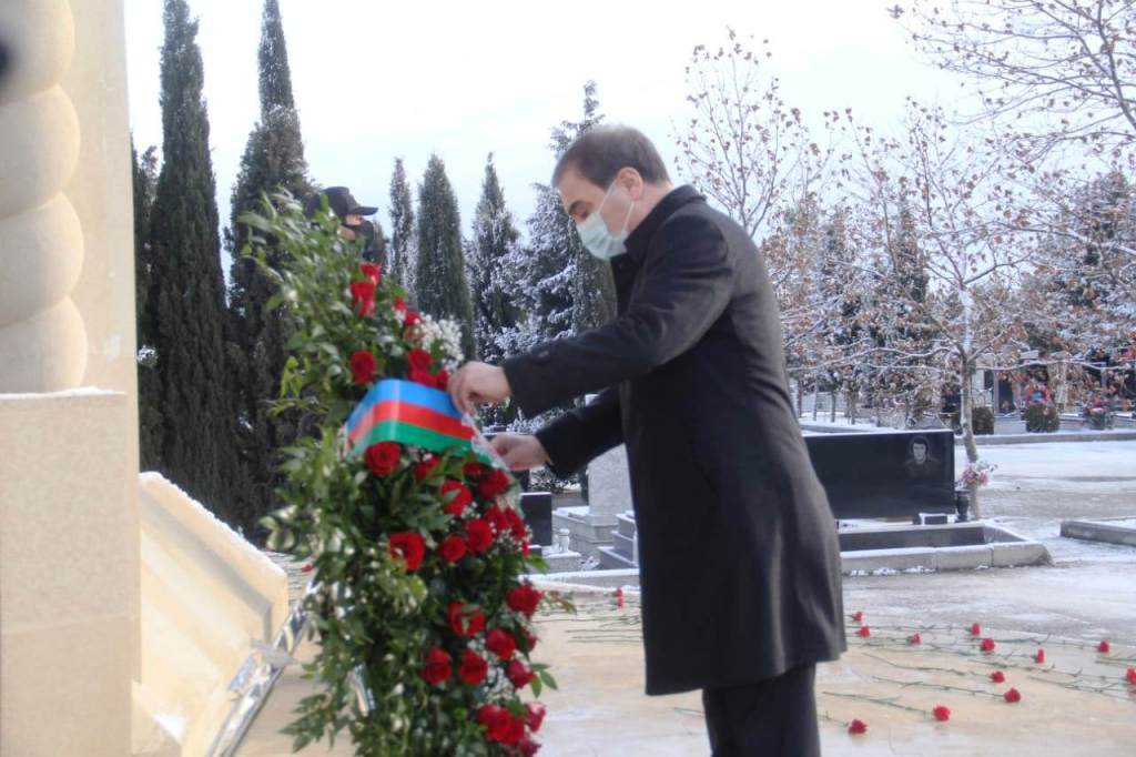 Gəncədə 20 Yanvar şəhidlərinin xatirəsi anılıb - FOTOLAR