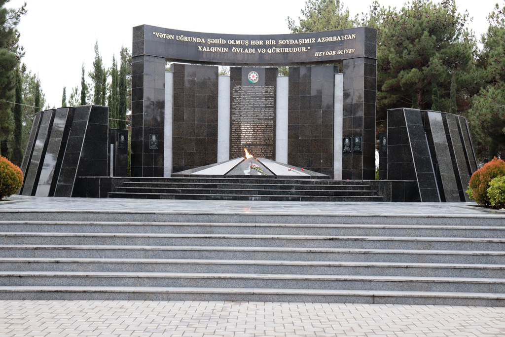 Naftalanda 20 Yanvar şəhidləri yad edilib - FOTOLAR