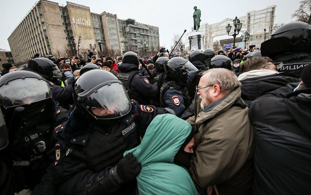 Moskvada mitinqdə iştirak edən 30 nəfər həbs edildi