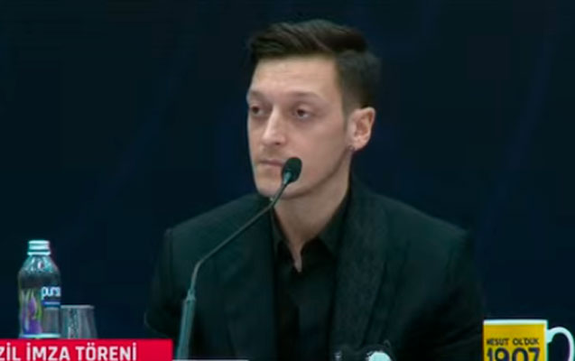 Məsut Özil Azərbaycandan danışdı - VİDEO