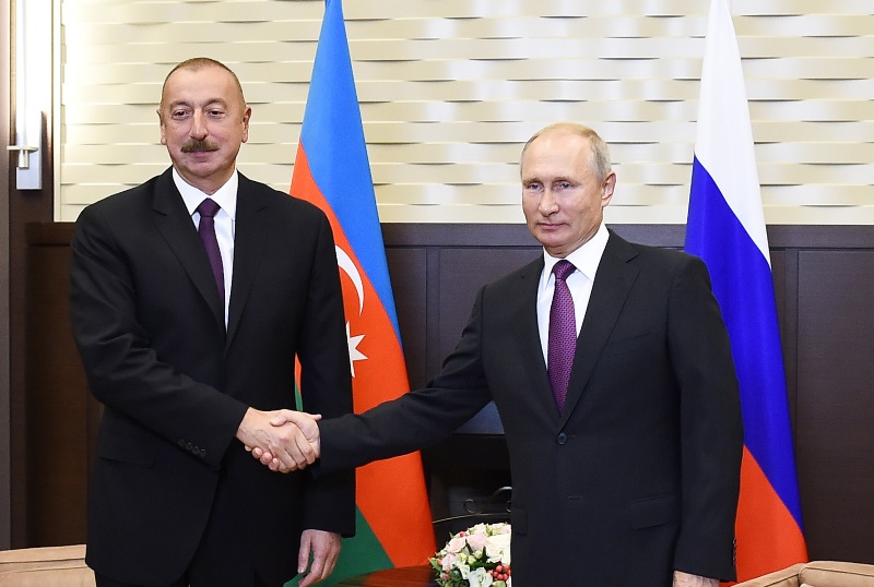İlham Əliyev Putinə zəng etdi