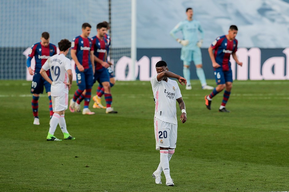 “Real Madrid” öz meydanında uduzdu