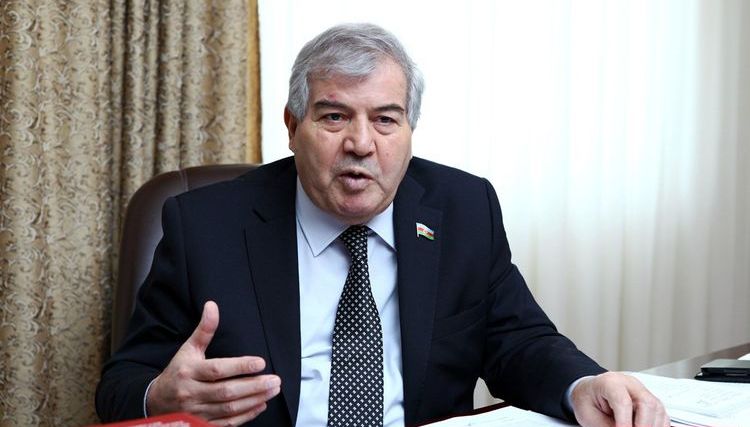 Deputat türkdilli dövlətlər arasında ünsiyyət dilinin olmasını təklif etdi