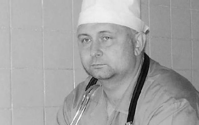 Navalnının həkimi qəflətən öldü