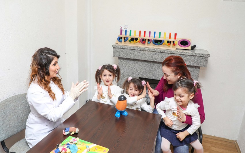 Heydər Əliyev Fondunun dəstəyi ilə eşitmə qüsurlu şəxslər əməliyyat olundu - FOTO