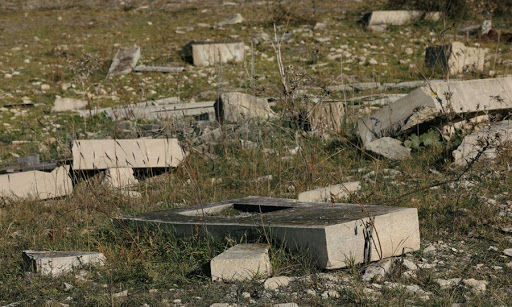Cəbrayıldakı məzarlığı görən səfir göz yaşlarını saxlaya bilmədi
