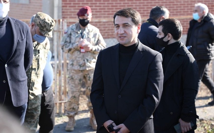 “Dəmir yolu relsləri metal kimi satılıb” - Prezidentin köməkçisi