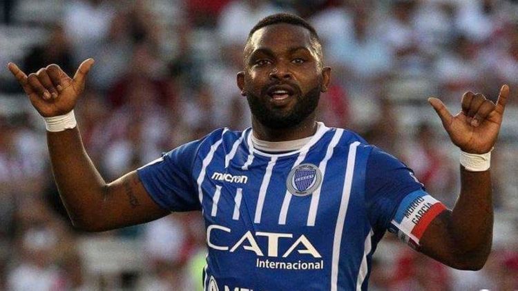 Argentinalı bombardir futbolçu evində ölü tapıldı