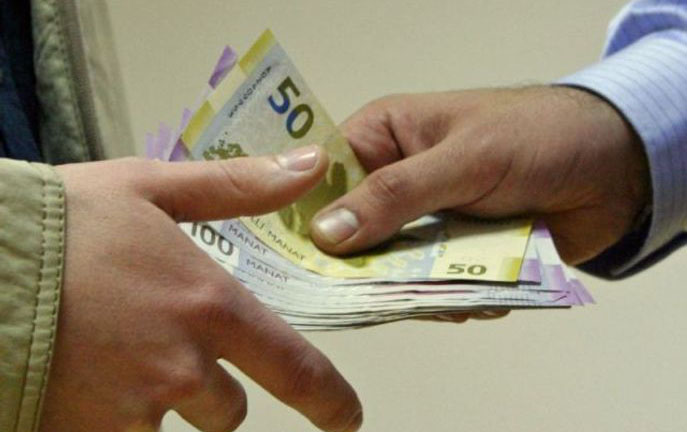 Qida Təhlükəsizliyi Agentliyinin bölmə rəisi rüşvət alarkən həbs olundu