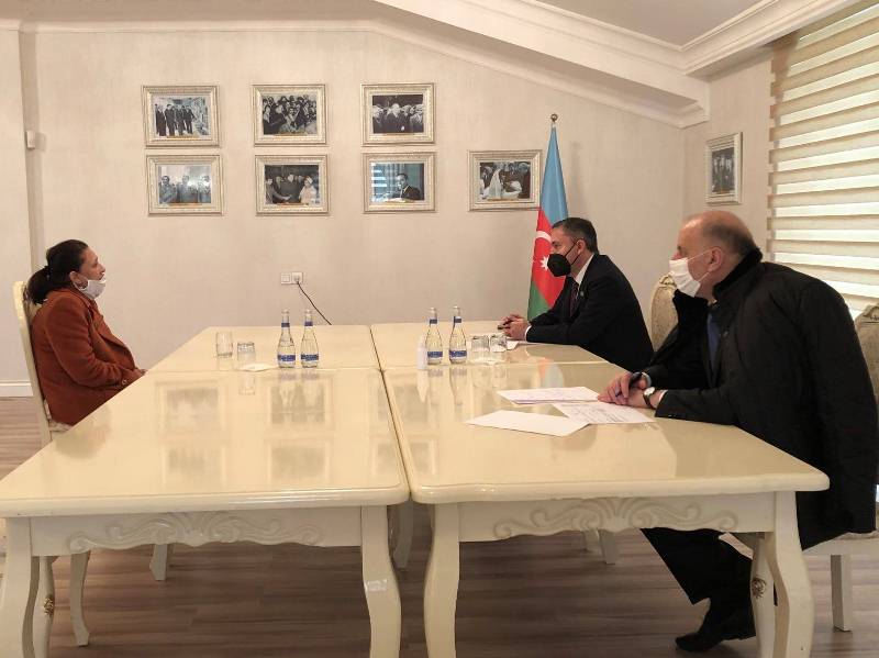 Parlamentin komitə sədri seçiciləri qəbul etdi