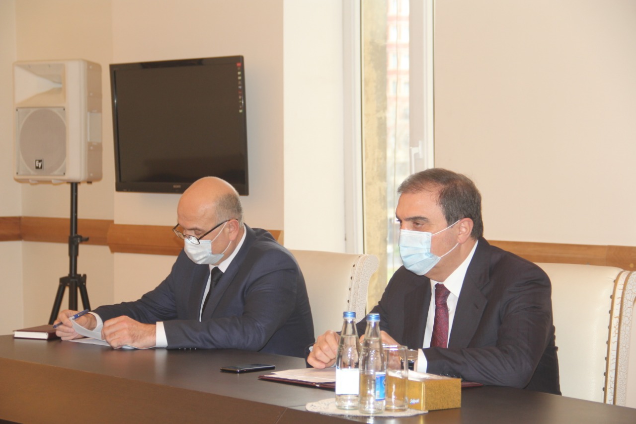 Gəncə Şəhər İcra Hakimiyətində vətəndaşlarla görüşlər davam edir