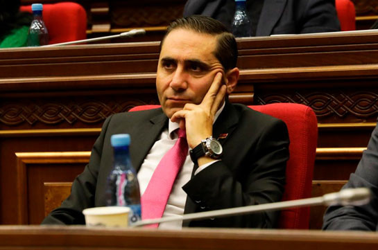 Erməni deputat: “Ermənistan sanki yoxdur, ondan heç kim heç nə soruşmur!”