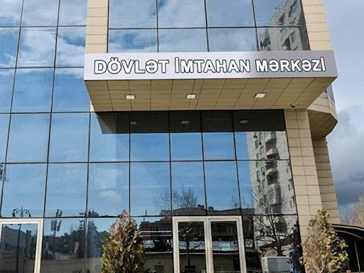 Dövlət İmtahan Mərkəzinə taksi xidməti göstərmək istəyən tapılmadı