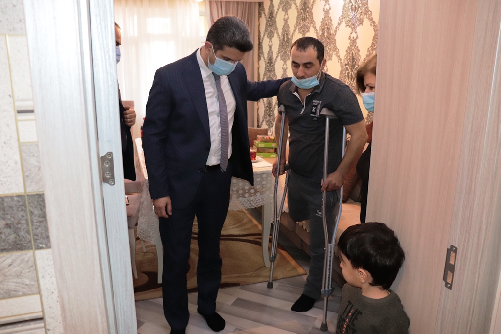 İcra başçısı qazini evində ziyarət etdi - FOTOLAR
