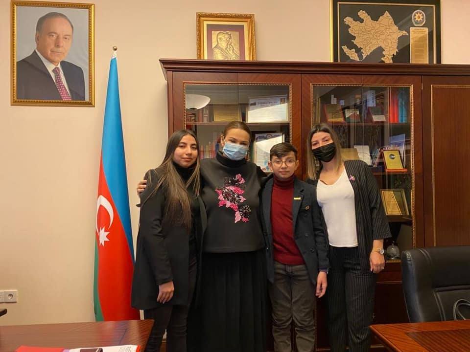Millət vəkili şəhid ailəsi ilə görüşdü
