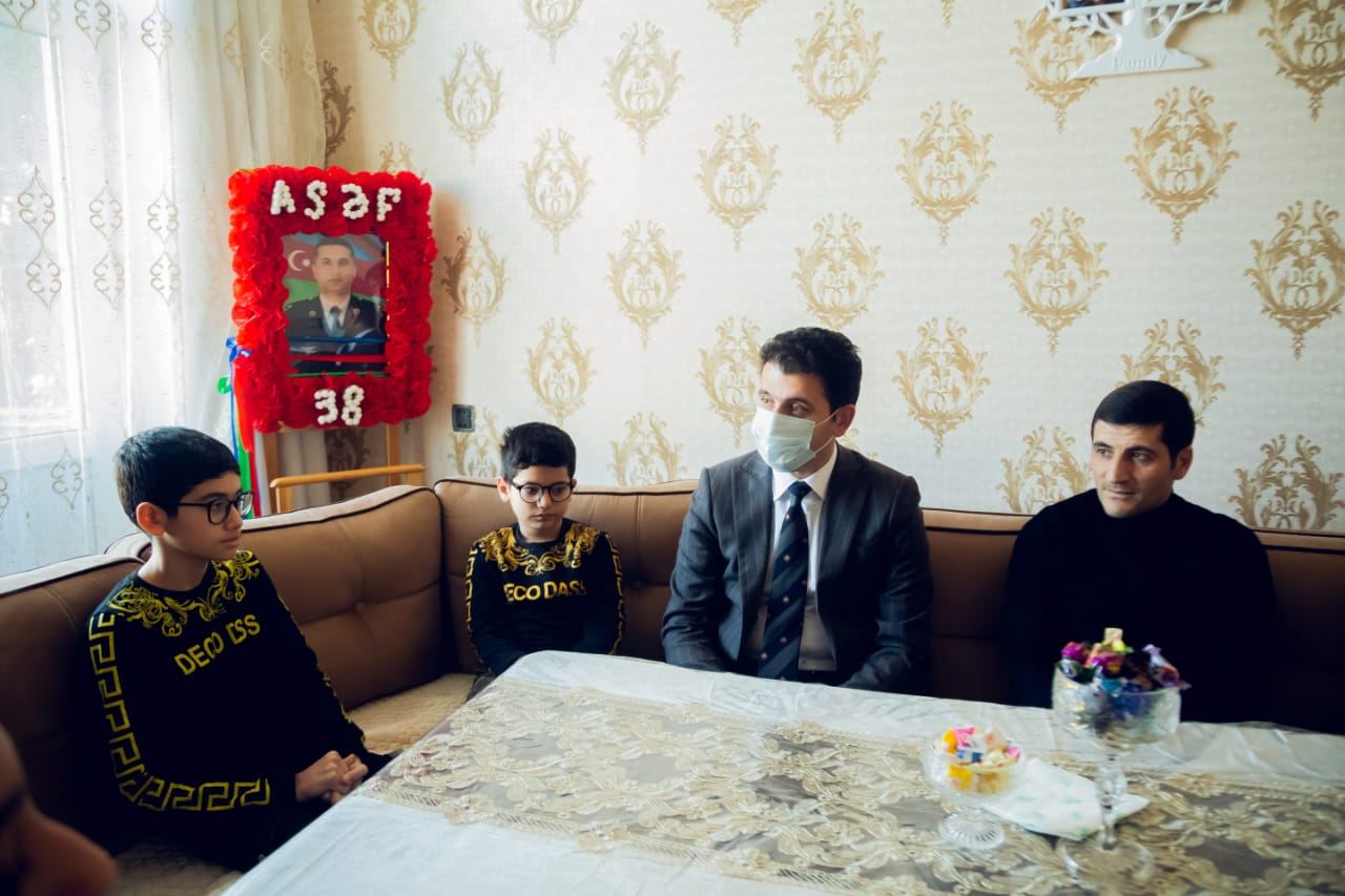 Deputat şəhid Asəf Maşıyevin ailəsi ilə görüşdü - FOTO