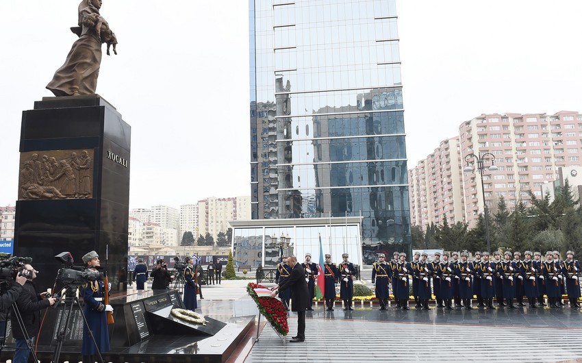 Prezident və birinci xanım “Ana harayı” abidəsini ziyarət etdi
