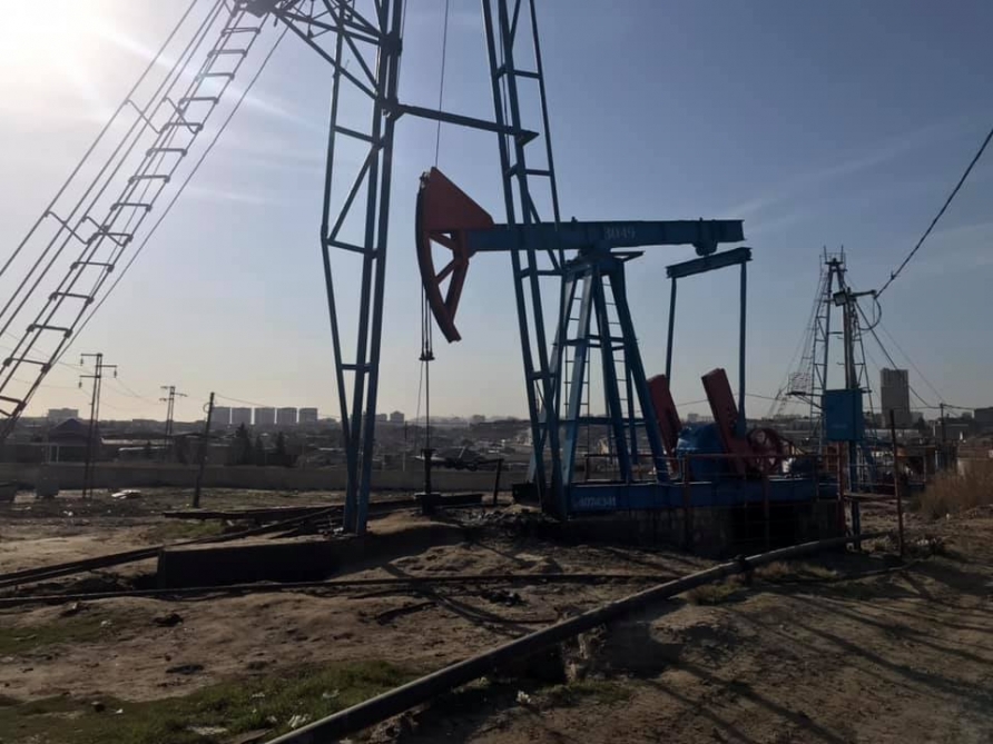 Azərbaycan nefti ucuzlaşmaqda davam edir
