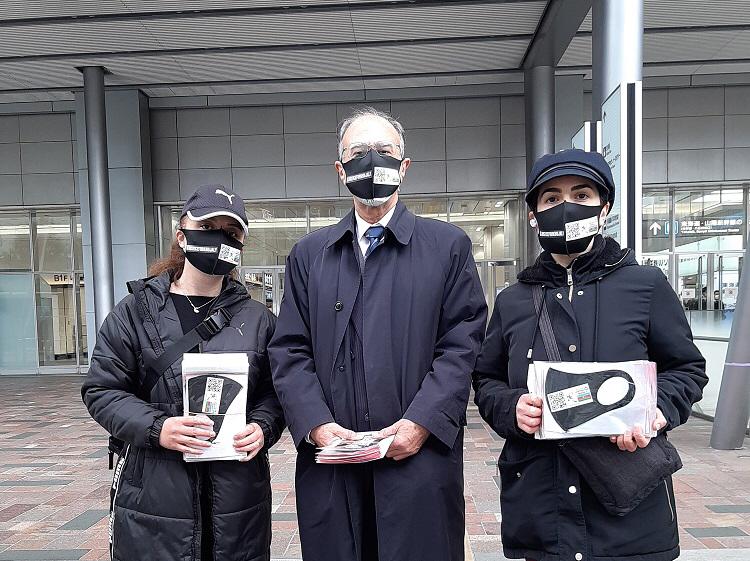 Tokio sakinlərinə üzərində “Xocalıya ədalət!” yazılmış tibbi maskalar paylanıldı