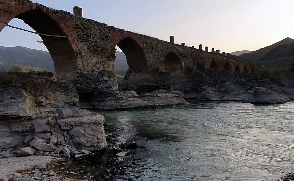 Xudafərin gömrük postunun açılması ilə bağlı danışıqlar gedir