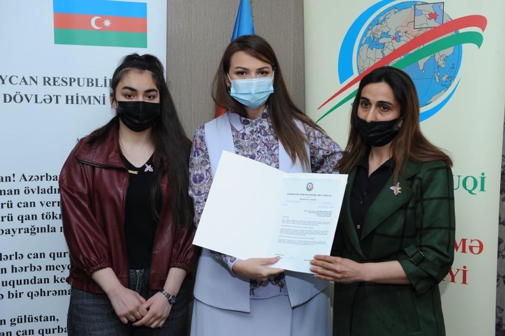 Millət vəkili şəhid polkovnik-leytenantın ailəsi ilə görüşdü - FOTO