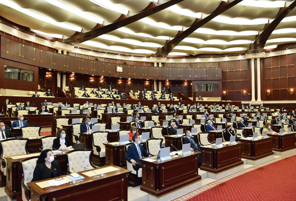 Deputatlar bu gün 8 məsələ üçün toplaşır - Milli Məclisdə iclas var