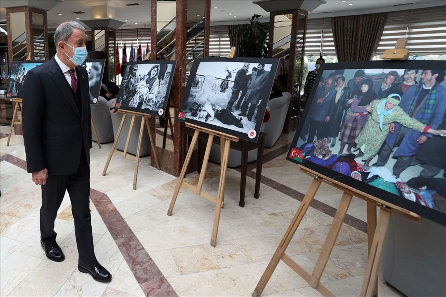 Hulusi Akar İstanbuldakı Xocalı sərgisinin açılışında - FOTO/VİDEO