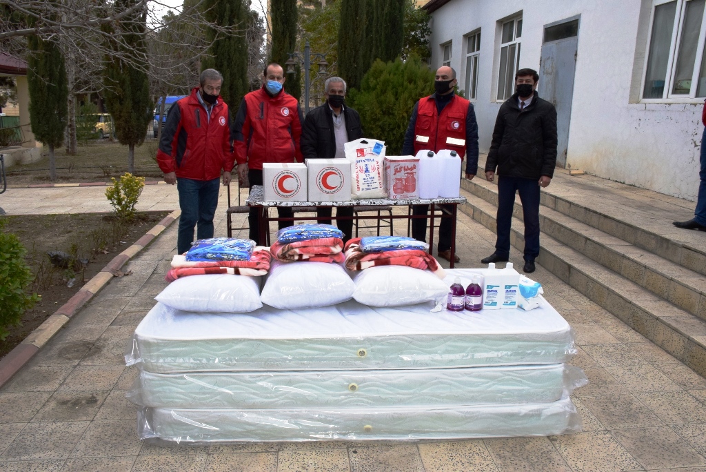 Naftalanda Qızıl Aypara Cəmiyyəti Şəhid ailələrinə humanitar yardım verib