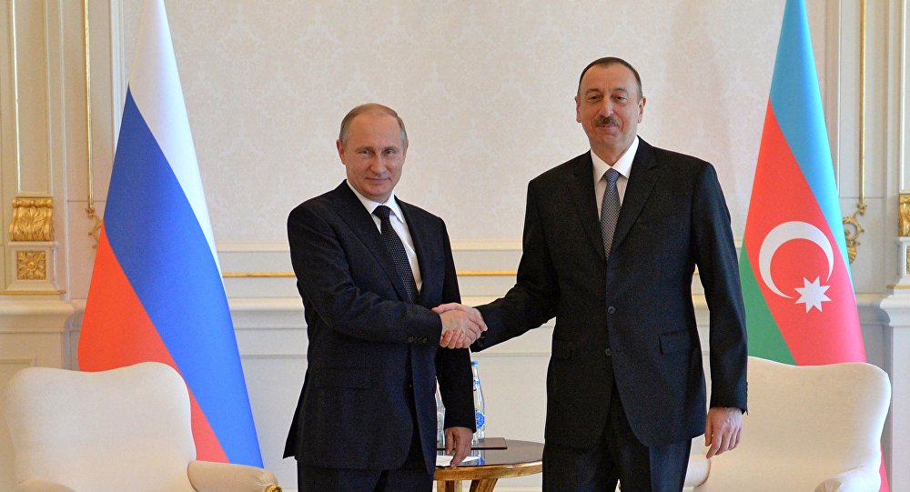İlham Əliyev Vladimir Putinlə danışdı