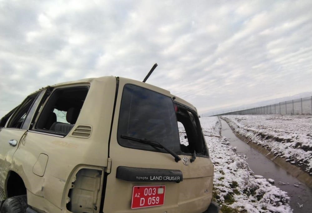 İran səfirliyinin maşını Cəlilabadda qəzaya uğradı - FOTO