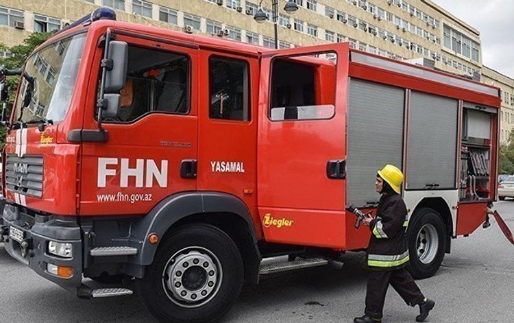 Bakıda doqquzmərtəbəli yaşayış binasında yanğın