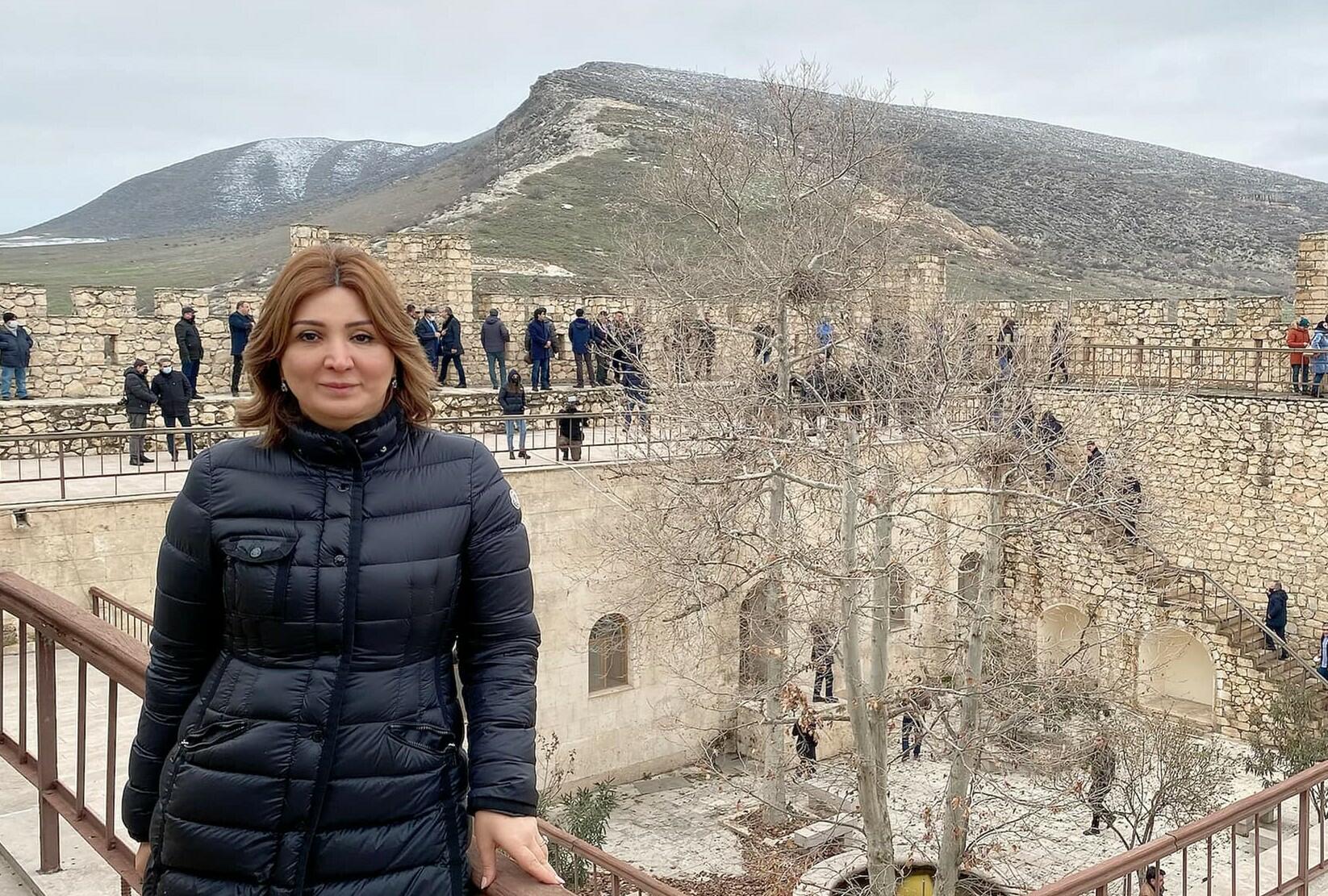 Ağdamı bərpa etmək mümkün deyil...