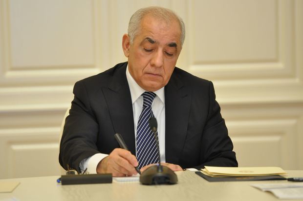 Baş nazir məhkumlarla bağlı qərar İMZALADI