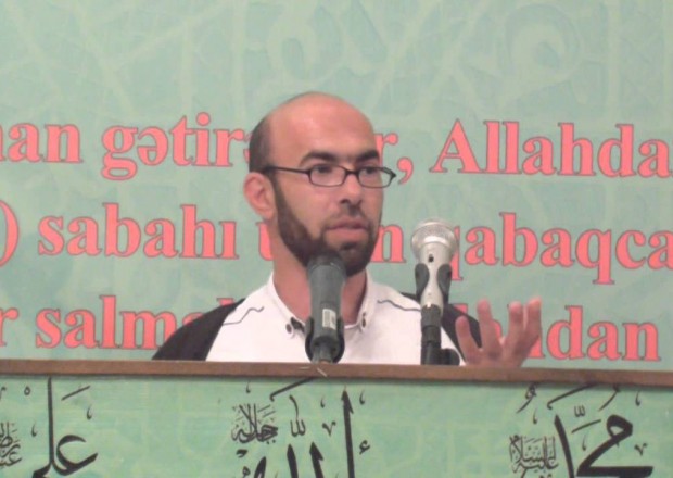 İlahiyyatçı məhbus azadlığa çıxdı