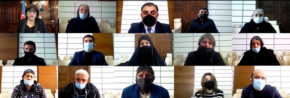 Sahibə Qafarova şəhid ailələri və yaralı hərbçilərlə görüşüb
