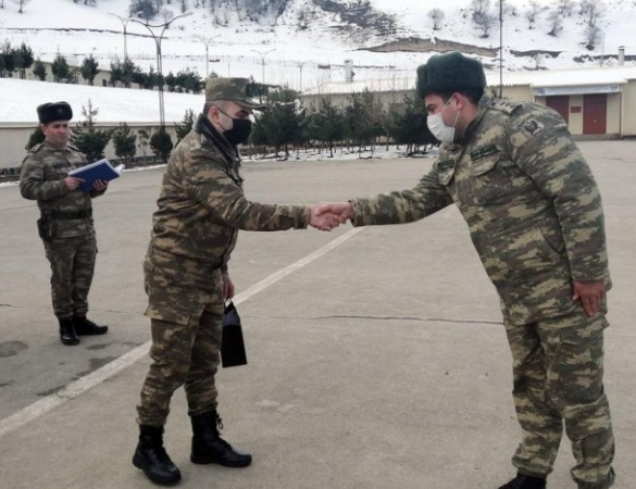 MN və Hərbi Prokurorluğun əməkdaşları hərbçilərlə görüşüblər
